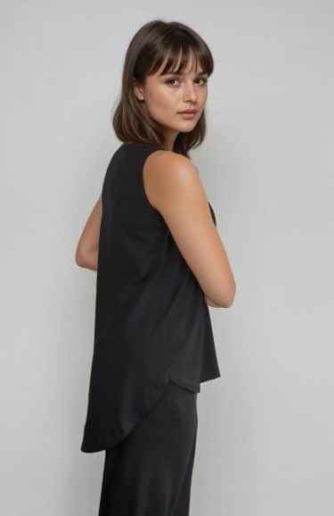 Viscose jersey basic top with clean elegant silhouette ? Elsewhere Fashion