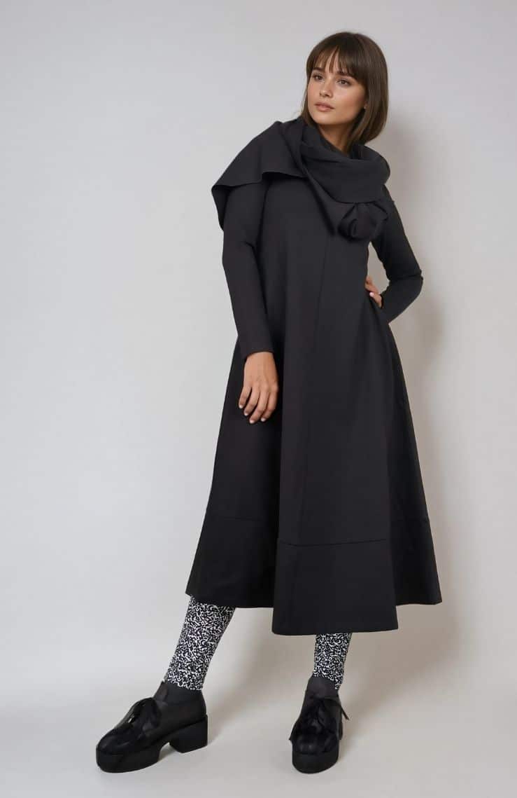 Viscose-blend dress, soft drape, flattering fit, elegant silhouette ? Elsewhere Fashion