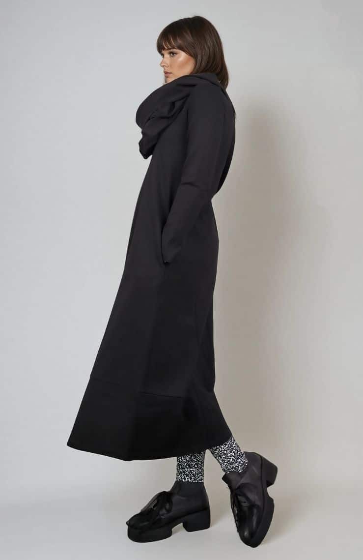 Viscose-blend dress, soft drape, flattering fit, elegant silhouette ? Elsewhere Fashion