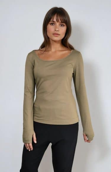 The MAXIMA BASIC TOP-DRIED HERB is a plain, long-sleeved women?s top in olive green with a round neckline, shown on a white background. Elsewhere Fashion