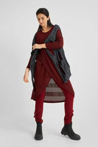 Overlap tunic, curved diagonal cut, dropped shoulder, round neckline ? Elsewhere Fashion