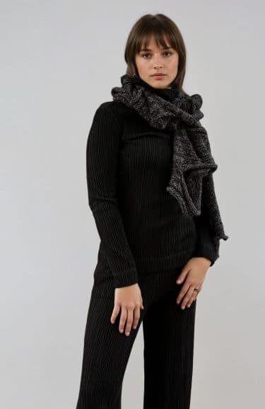 Cotton-acrylic scarf body wrapper with armholes, multifunctional styling ? Elsewhere Fashion