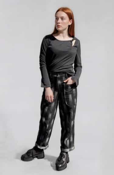 Top with neckline knot, diagonal front seam, long sleeves with slits ? Elsewhere Fashion