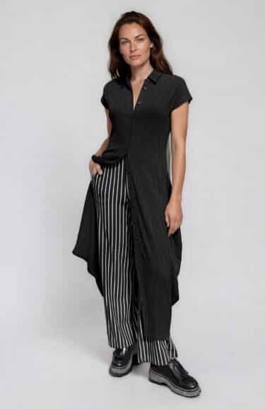 Textured jersey blouse dress with wavy lines and rounded shape – Elsewhere Fashion